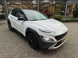 Foto 23 van Hyundai KONA 1.6 GDI HEV Fashion two tone - camera