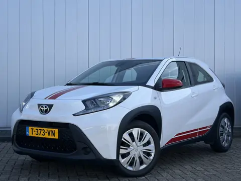 Toyota Aygo X 1.0 VVT-i MT Play Red Pack Carplay NL Auto Adapt Cruise Dealer Onderhouden