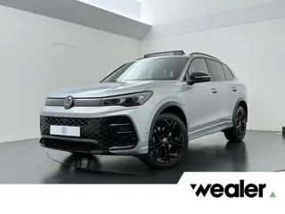 Volkswagen Tiguan 1.5 eHybrid R-Line Business | 272 PK | SoH 96% | Trekhaak wegklapbaar | Adaptive C