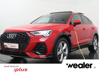 Audi Q3 Sportback 45 TFSI e Business Edition | 245 PK | SoH % | Trekhaak | Panoramadak | 360 graden 