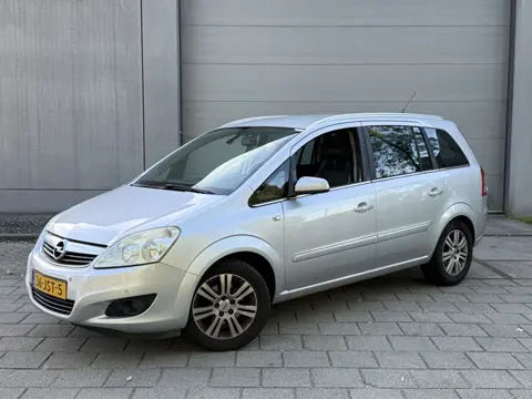 Opel Zafira 1.8 Cosmo (INRUILKOOPJE) (bj 2009)