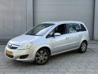 Opel Zafira 1.8 Cosmo (INRUILKOOPJE) (bj 2009)
