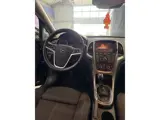 Foto 24 van Opel Astra 1.4 Turbo Blitz