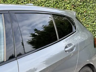 Foto 15 van BMW 1-serie 120 M Sport Pro | Panorama dak | Trekhaak | Camera | Getint glas