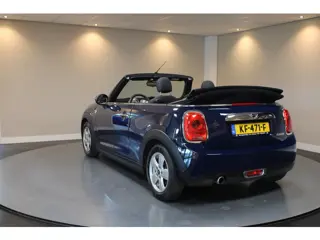 Foto 19 van Mini Cabrio 1.5 Cooper Business *Automaat* Climate|Cruise|Navi|PDC|BT|Windscherm|Neon-ring|Origineel
