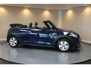 Foto 16 van Mini Cabrio 1.5 Cooper Business *Automaat* Climate|Cruise|Navi|PDC|BT|Windscherm|Neon-ring|Origineel
