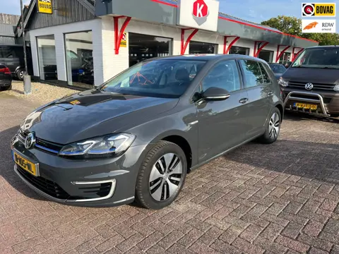Volkswagen E-Golf E-DITION NAVI/PDC SOH 93.7% BJ 2020