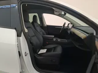 Foto 18 van Tesla Model Y 75 kWh 351pk Long Range AWD | SOH 90% | Incl. 24 Maanden Bovag garantie | 19" | Pearl