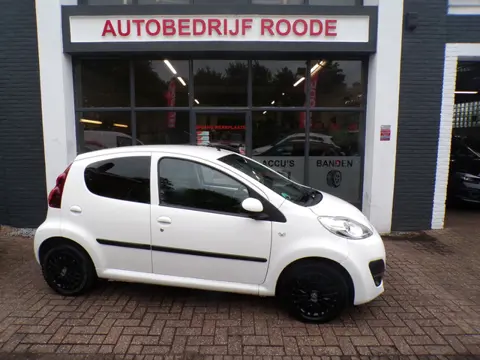 Peugeot 107 1.0 Blue Lease AIRCO,NIEUWE APK !!! (bj 2012)