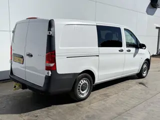 Foto 18 van Mercedes-Benz Vito 114 1.9 CDI 136PK Dubbele Cabine L2H1 5 Stoelen Climate Control Cruise Control Tr