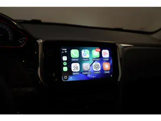 Foto 15 van Peugeot 2008 PT 110 GT-Line Automaat-6 Panorama ruit | Trekhaak | Apple Carplay / Android Auto |