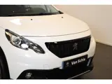 Foto 26 van Peugeot 2008 PT 110 GT-Line Automaat-6 Panorama ruit | Trekhaak | Apple Carplay / Android Auto |
