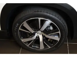 Foto 18 van Peugeot 2008 PT 110 GT-Line Automaat-6 Panorama ruit | Trekhaak | Apple Carplay / Android Auto |