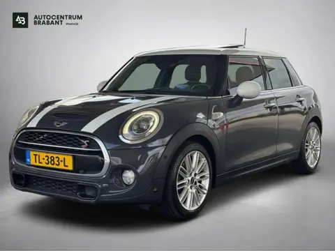 Mini Mini 2.0 Cooper S Chili Serious Business (Dealer OnderH, Panoramadak, Head-up, Navi Pro, Parkee