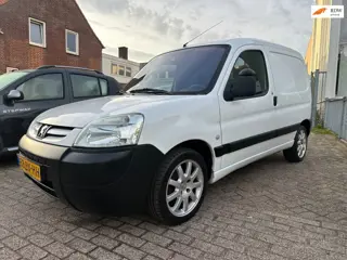Peugeot Partner 1.9 D * APK 09-2027 * LMV * TREKHAAK *