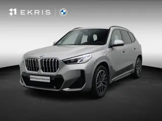 BMW X1 xDrive25e M Sportpakket | SoH 99,4% | Trekhaak | Parking Assistant | 18''