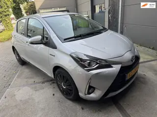 Toyota TOYOTA YARIS HYBRID