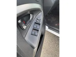 Foto 12 van Toyota RAV4 2.0 VVTi Comfort 2WD/ clima/ bj 2009