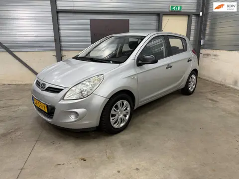 Hyundai I20 1.2i DynamicVersion airco APK 2e eigenaar
