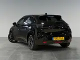 Foto 28 van Peugeot 208 GT Pack 1.2 Hybrid 145pk e-DCS6 | ALCANTARA | DODEHOEKBEW. | STOELVERW. | 360° CAMERA |