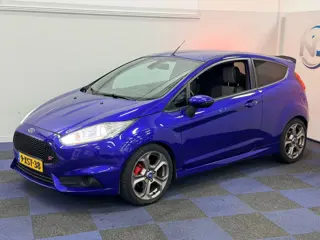 Foto 13 van Ford Fiesta 1.6 ST2 / RECENT DISTRIBUTIE VV / RICARDO STOELEN / DEALER ONDERHOUDEN