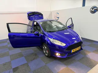 Foto 19 van Ford Fiesta 1.6 ST2 / RECENT DISTRIBUTIE VV / RICARDO STOELEN / DEALER ONDERHOUDEN