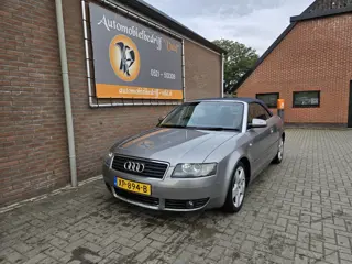 Audi A4 Cabriolet 2.4 V6 (rechtsgestuurd) (bj 2003)