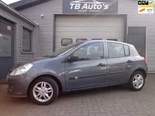 Renault Clio 1.2-16V Special Line 5-DRS