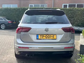 Foto 15 van Volkswagen Tiguan 1.4 TSI 150PK AUT 3x R-line pano trekh virtual led