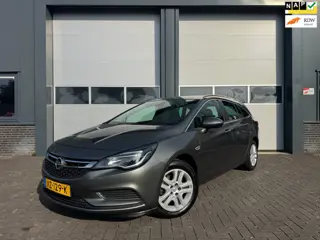 Foto 11 van Opel Astra Sports Tourer 1.0 Turbo Business Navigatie PDC