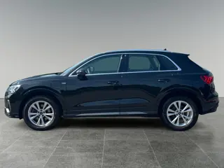 Foto 15 van Audi Q3 45 245pk TFSI e S edition Adaptive cruise control | Stoelverwarming voorin | Parkeerhulp ach