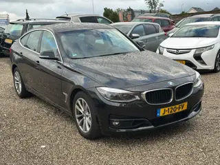 Foto 12 van BMW 3-serie Gran Turismo 330i Centennial High Executive Adaptief Cruise Lane Assist Nieuwe Banden Ze