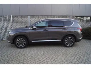 Foto 13 van Hyundai Santa Fe 1.6 T-GDI PHEV Premium Autom Leder Sportst Stoel/Stuur A Bank Verw Navi Camera Clim