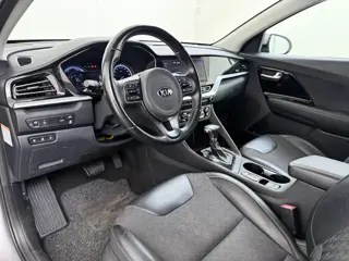 Foto 14 van Kia Niro 141PK PHEV Hybride Automaat Trekhaak Adap.Cruise Stoelverwarming Navi Camera Apple Carplay