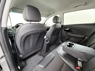 Foto 12 van Kia Niro 141PK PHEV Hybride Automaat Trekhaak Adap.Cruise Stoelverwarming Navi Camera Apple Carplay