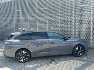 Foto 17 van Peugeot 308 SW 1.2 Hybrid 145 e-DCS6 Allure (bj 2025)