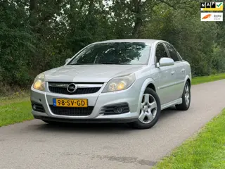 Opel Vectra GTS 1.8-16V Business | Cruise control + Navi Nu € 1.499,- !!!