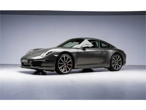 Porsche 911 3.8 Carrera 4S Pepita interieur | Sport Chrono