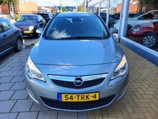 Foto 20 van Opel Astra Sports Tourer 1.4 Turbo Selection / Airco / Trekhaak / Cruise Control /