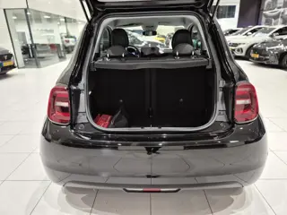 Foto 19 van Fiat 500 Icon 42 kWh | Stoelverwarming | Bluetooth | Camera | Apple CarPlay / Android Auto |