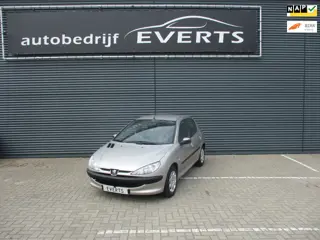 Peugeot 206 1.4 Air-line 2 Apk 24-09-2027 Airco elektrisch pakket dealer onderhouden zeer nette auto