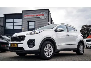 Kia Sportage 1.6 GDI DynamicLine | LED | Climatronic airco | Camera | Lane Assist | 6 bak | Koppelin