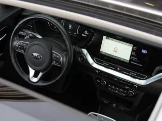 Foto 19 van Kia e-Niro 64kWh DYNAMICPLUSLINE/ SCHUIFDAK/ SOH 97%/ NL-AUTO 1STE EIGENAAR