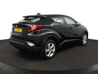 Foto 20 van Toyota C-HR 1.2 Dynamic | 1.300kg trekgewicht! | Camera | Keyless Start | Electrisch inklapbare buit