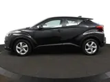 Foto 29 van Toyota C-HR 1.2 Dynamic | 1.300kg trekgewicht! | Camera | Keyless Start | Electrisch inklapbare buit