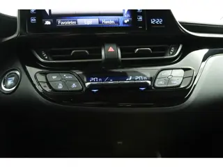 Foto 15 van Toyota C-HR 1.2 Dynamic | 1.300kg trekgewicht! | Camera | Keyless Start | Electrisch inklapbare buit