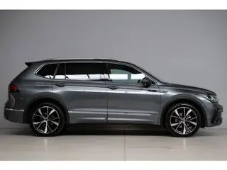 Foto 11 van Volkswagen Tiguan Allspace 1.5 TSI R-Line 7p | panoramadak | head-up | harmankardon | elek. trekhaak
