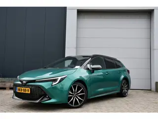 Toyota Corolla Touring Sports Hybrid 140 GR Sport Automaat | Navigatie | BSM | Sportstoelen | Elektr