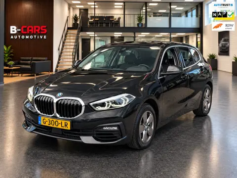 BMW 1-serie 118i Executive Edition Xenon|XlNavi|VirtualDashboard|Nap!!