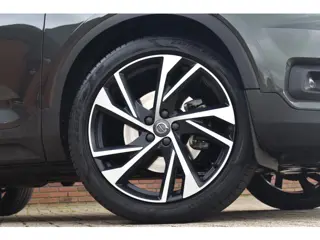 Foto 14 van Volvo XC40 T4 190PK Inscription | Trekhaak | Camera | Stoelverwarming | Climate control |
